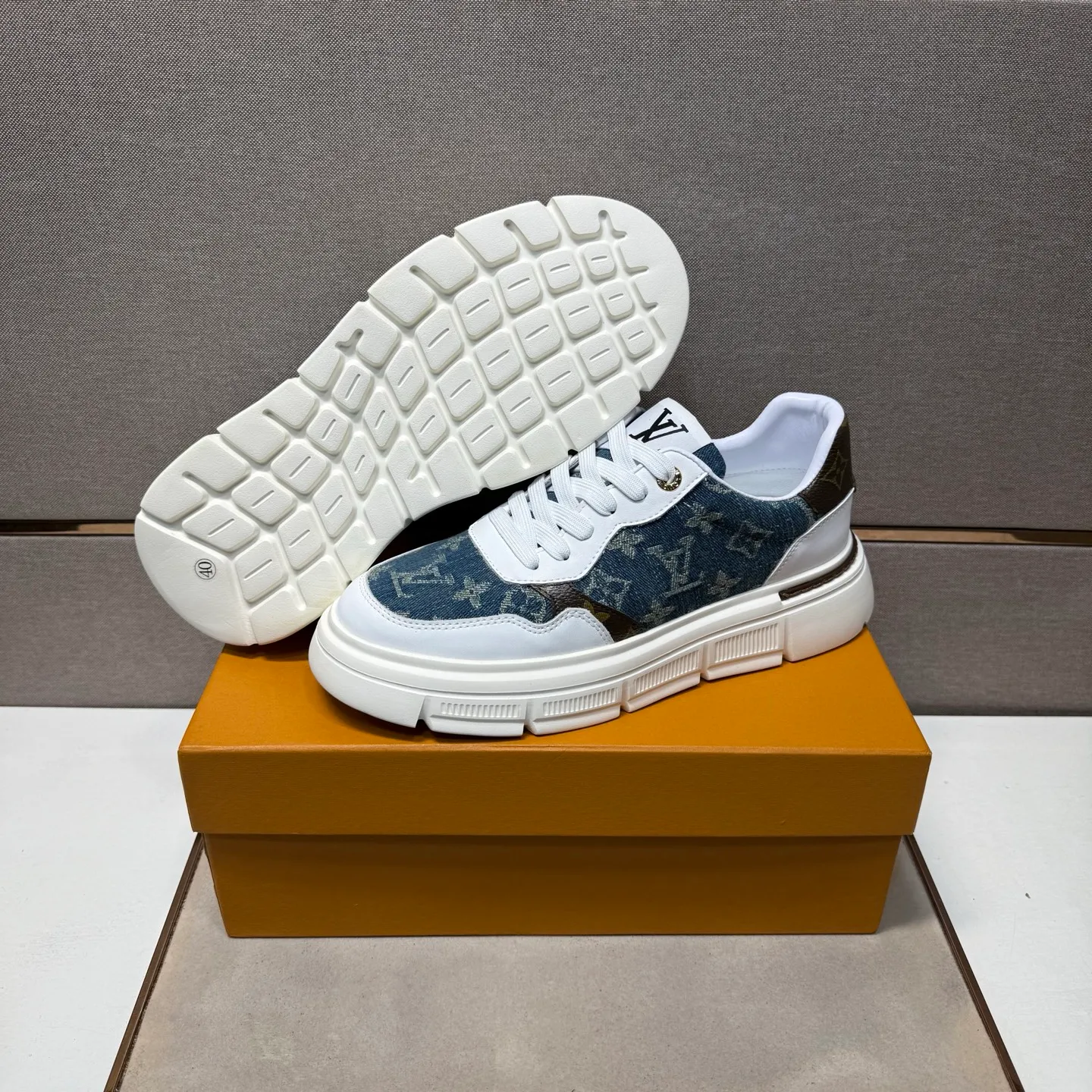 ⬛️Men's shoes 💰p400 [LV～] Men's casual shoes 2025z cabinet sales simultaneously 🔶Size: 38-44#️⃣ 🔷2 colors🔜The upper is made of multi-material splicing➕Genuine leather lining, comfortable and breathable, sole: original comfortable and wear-resistant outsole, ⚠️Real shot📱Photographed🎬The real thing is better📢📢📢